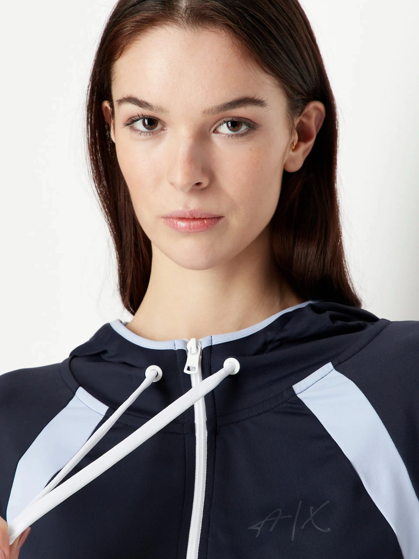 Худи и свитшоты Armani Exchange модель 3RYMAD-YJDKZ-65AL Худи и свитшоты Armani Exchange модель 3RYMAD-YJDKZ-65AL Фото