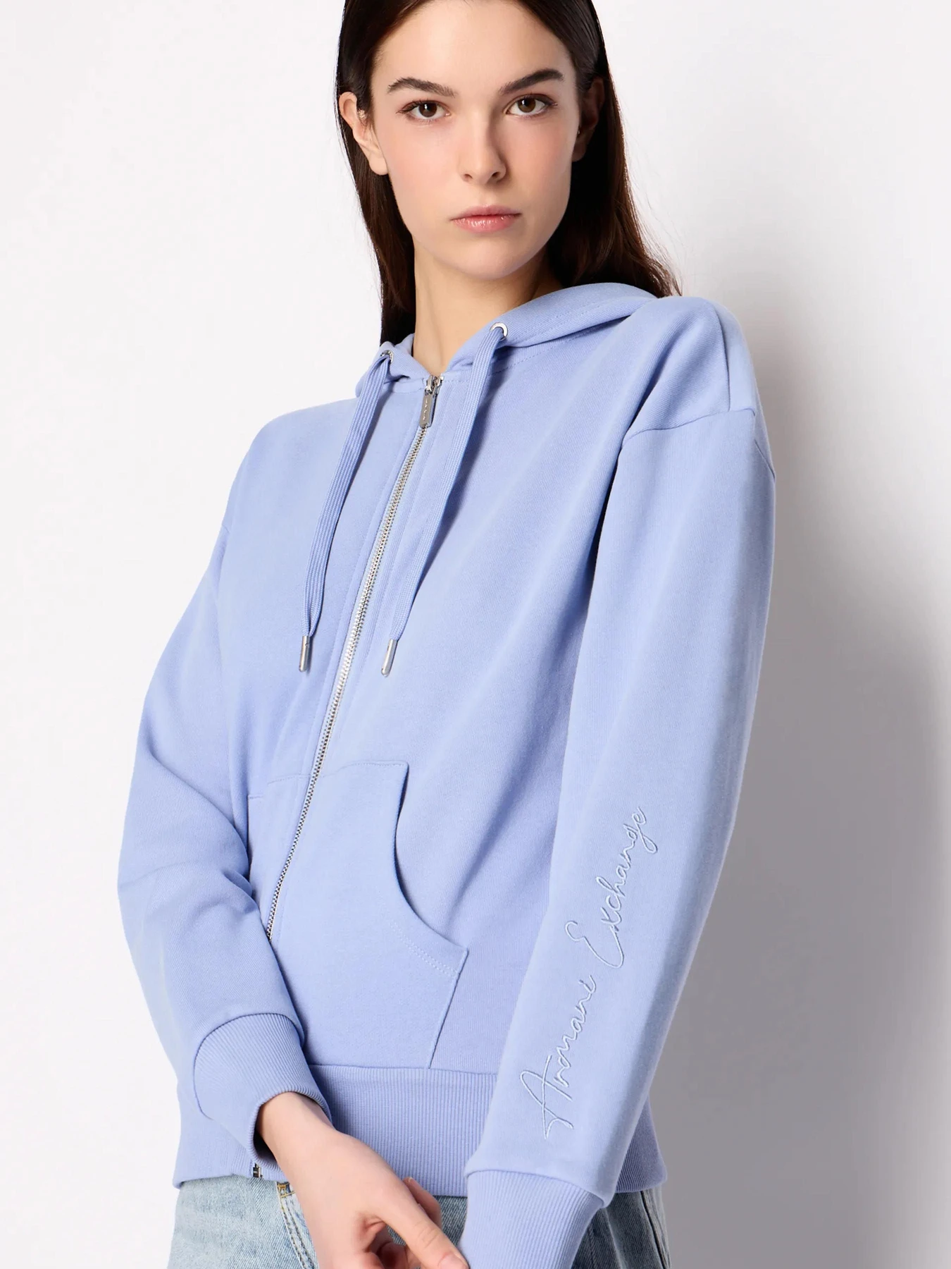 Худи и свитшоты Armani Exchange модель 3RYM56-YJ3NZ-15CN Худи и свитшоты Armani Exchange модель 3RYM56-YJ3NZ-15CN Фото
