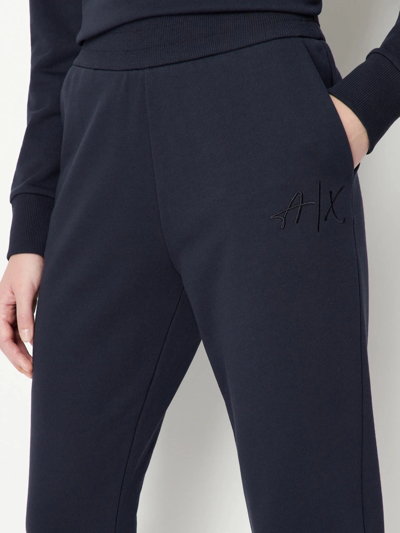 Штани Armani Exchange модель 3RYP85-YJ3NZ-15CO Штани Armani Exchange модель 3RYP85-YJ3NZ-15CO Фото
