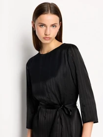 Сукні Armani Exchange модель 6RYA11-YN2KZ-02EL Фото