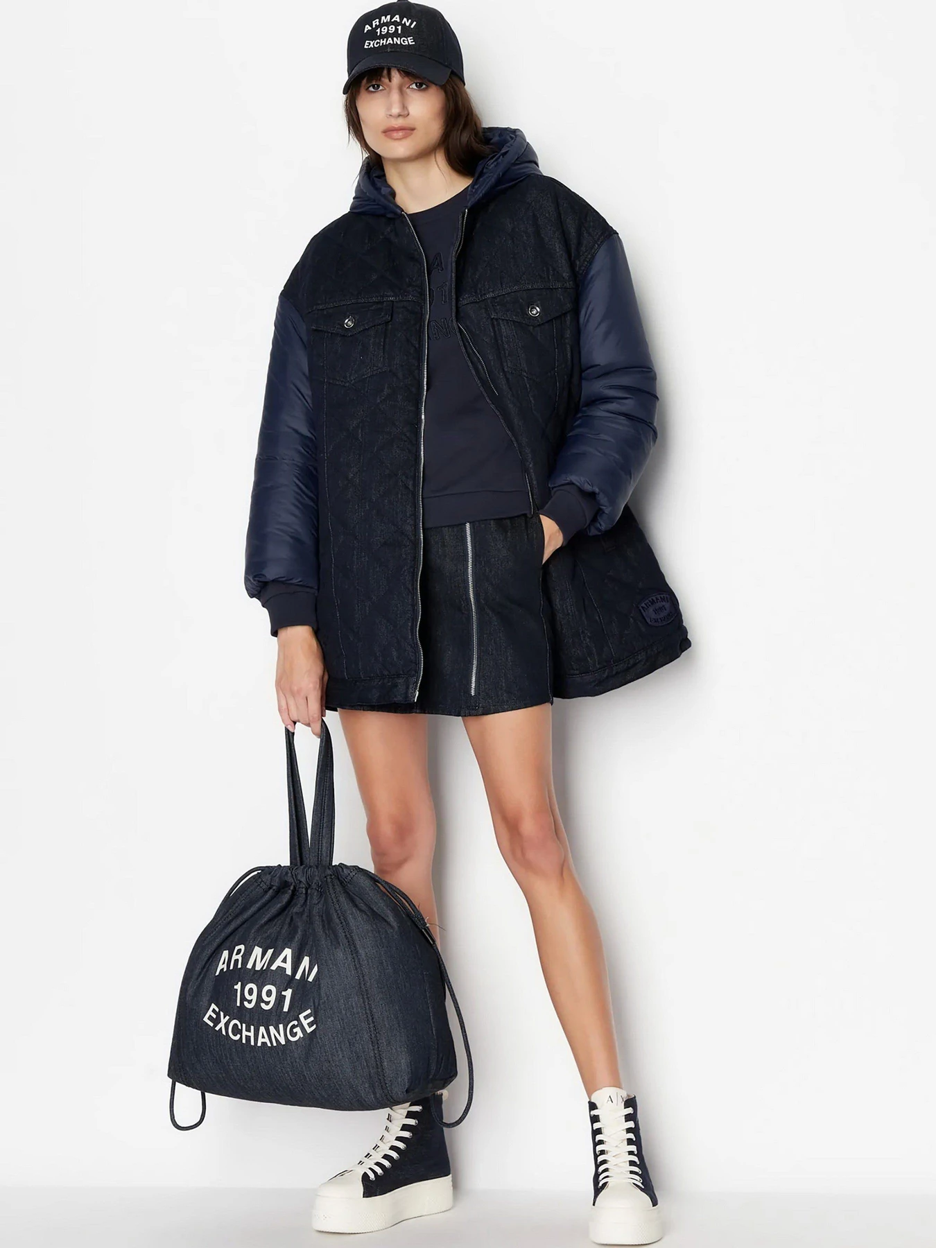 Худи и свитшоты Armani Exchange модель 6RYM18-YJEDZ-15CO Худи и свитшоты Armani Exchange модель 6RYM18-YJEDZ-15CO Фото