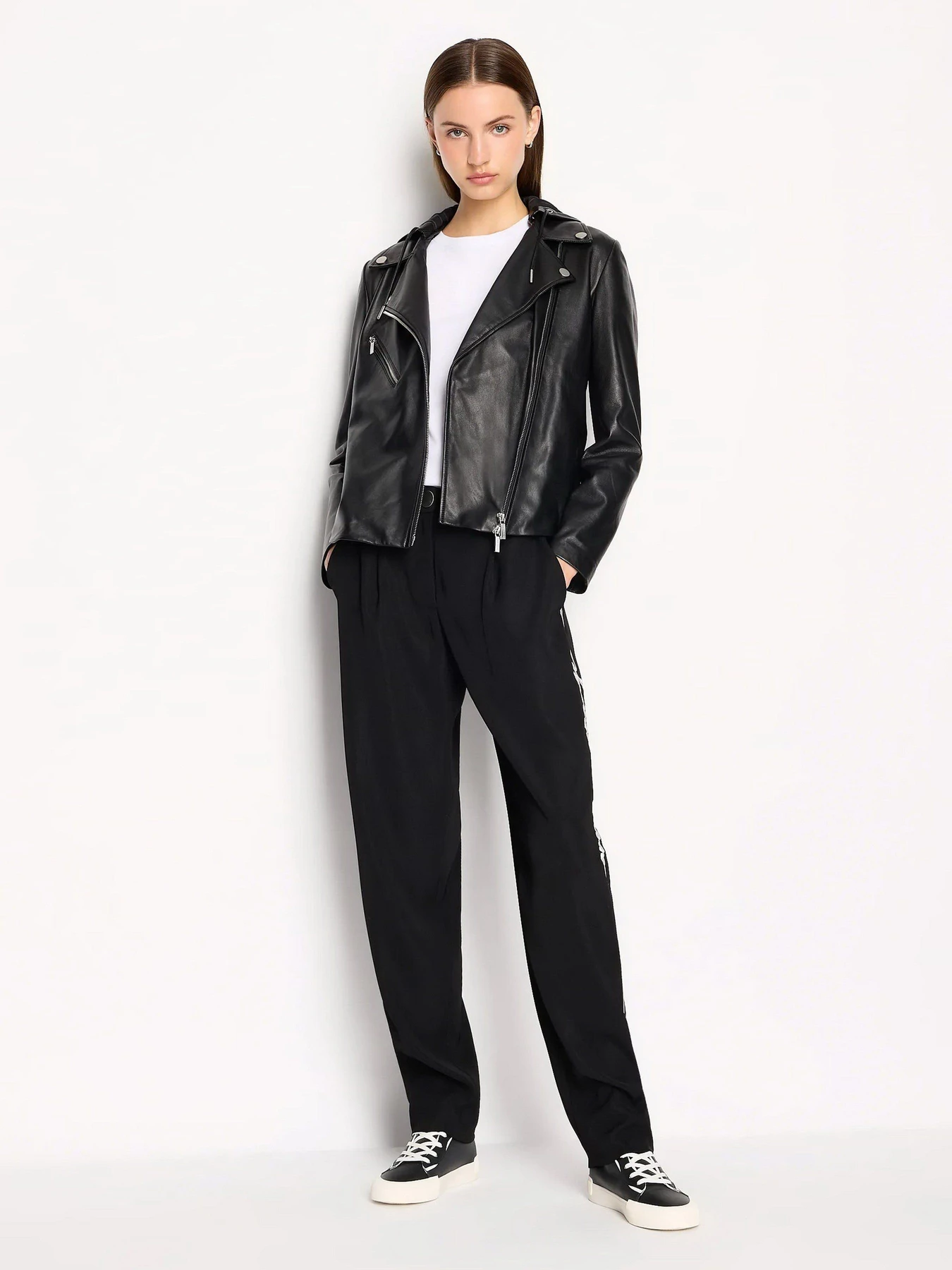 Брюки Armani Exchange модель 6RYP05-YN4LZ-1200 Фото
