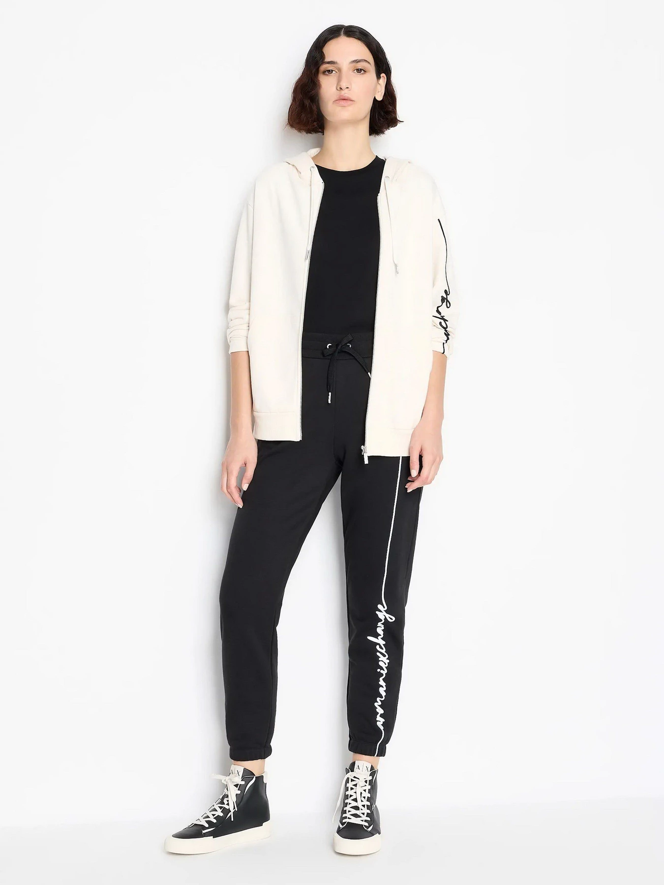 Штани Armani Exchange модель 6RYP70-YJBRZ-1200 Штани Armani Exchange модель 6RYP70-YJBRZ-1200 Фото