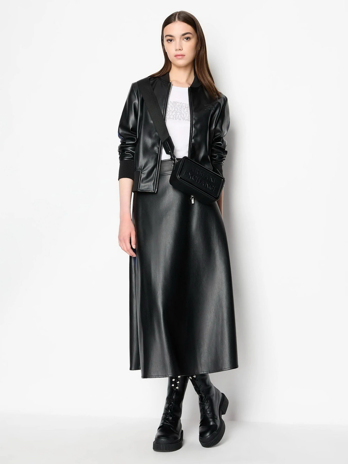Футболки и поло Armani Exchange модель 6RYT30-YJ16Z-1000 Футболки и поло Armani Exchange модель 6RYT30-YJ16Z-1000 Фото