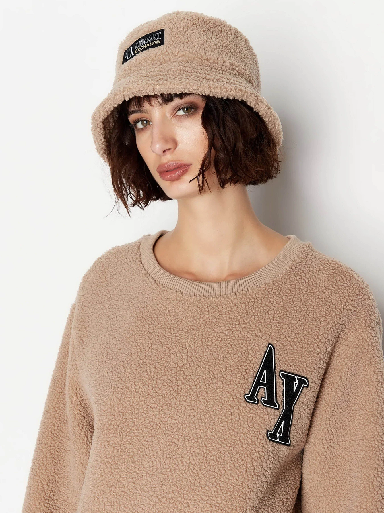 Худи и свитшоты Armani Exchange Campus модель 6RYM44-YJFAZ-0748 Худи и свитшоты Armani Exchange Campus модель 6RYM44-YJFAZ-0748 Фото