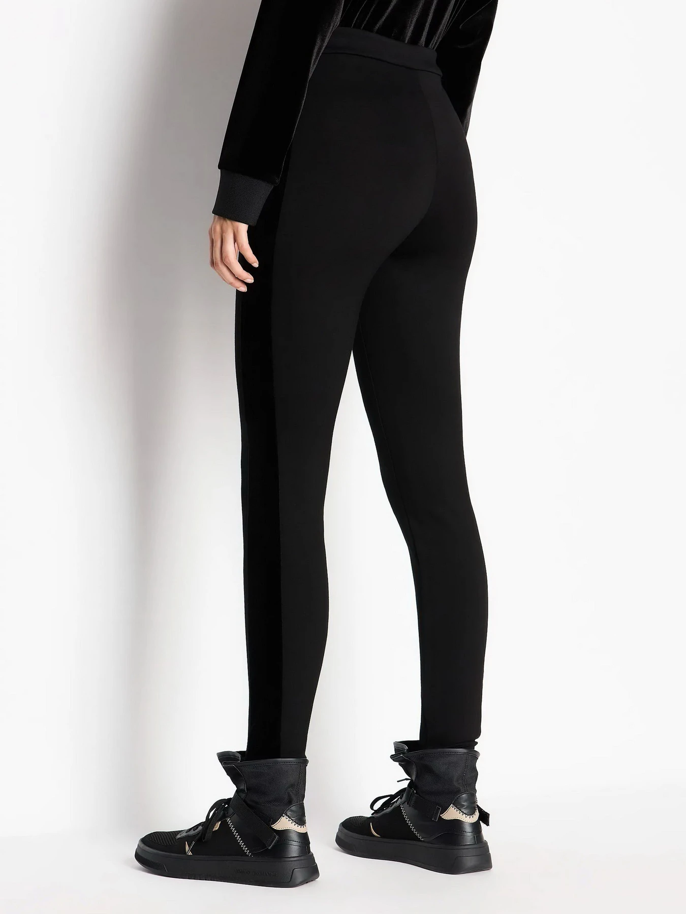 Штани Armani Exchange модель 6RYP99-YJEMZ-1200 Фото