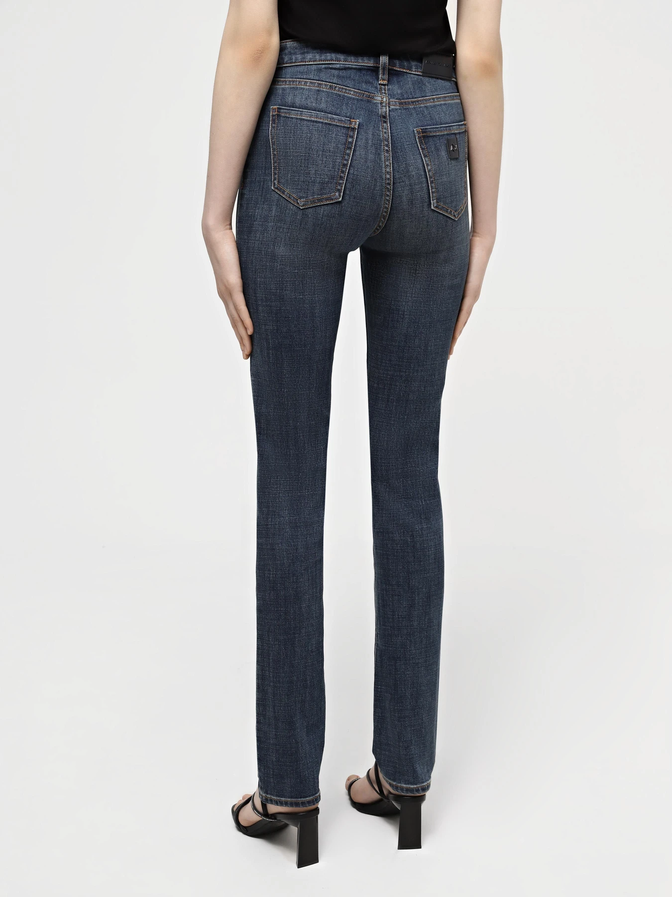 Джинси Armani Exchange J45 модель 8NYJ45-Y2H3Z-1500 Джинси Armani Exchange J45 модель 8NYJ45-Y2H3Z-1500 Фото
