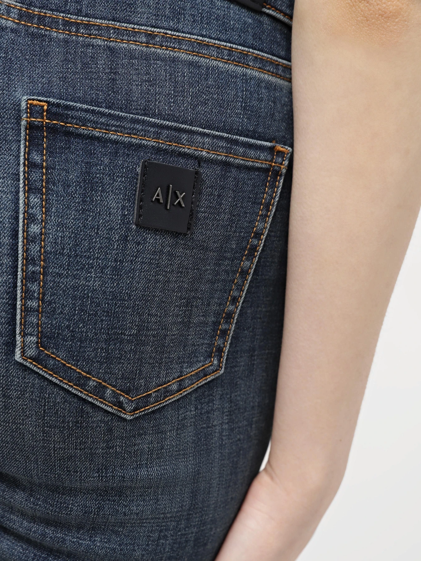 Джинси Armani Exchange J45 модель 8NYJ45-Y2H3Z-1500 Джинси Armani Exchange J45 модель 8NYJ45-Y2H3Z-1500 Фото