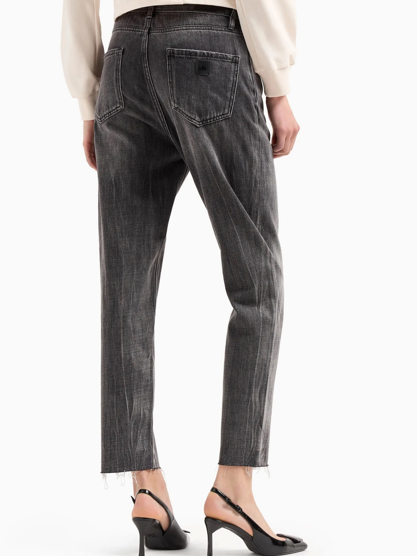 Джинсы Armani Exchange модель 6DYJ16-Y18OZ-0903 Джинсы Armani Exchange модель 6DYJ16-Y18OZ-0903 Фото