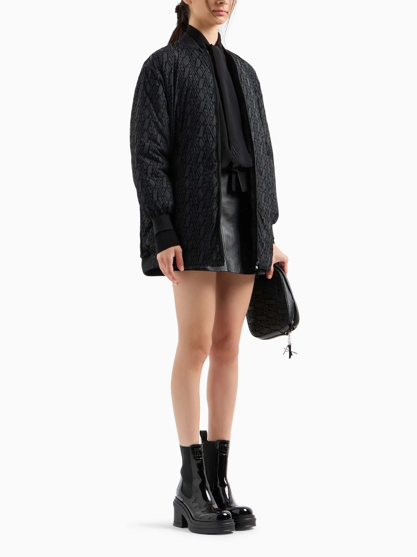 Куртки и дубленки Armani Exchange модель 6DYK07-YN2UZ-1200 Куртки и дубленки Armani Exchange модель 6DYK07-YN2UZ-1200 Фото