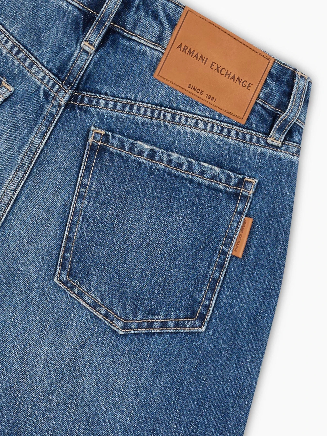 Джинсы Armani Exchange модель 6DYJ38-Y19HZ-05EK Джинсы Armani Exchange модель 6DYJ38-Y19HZ-05EK Фото