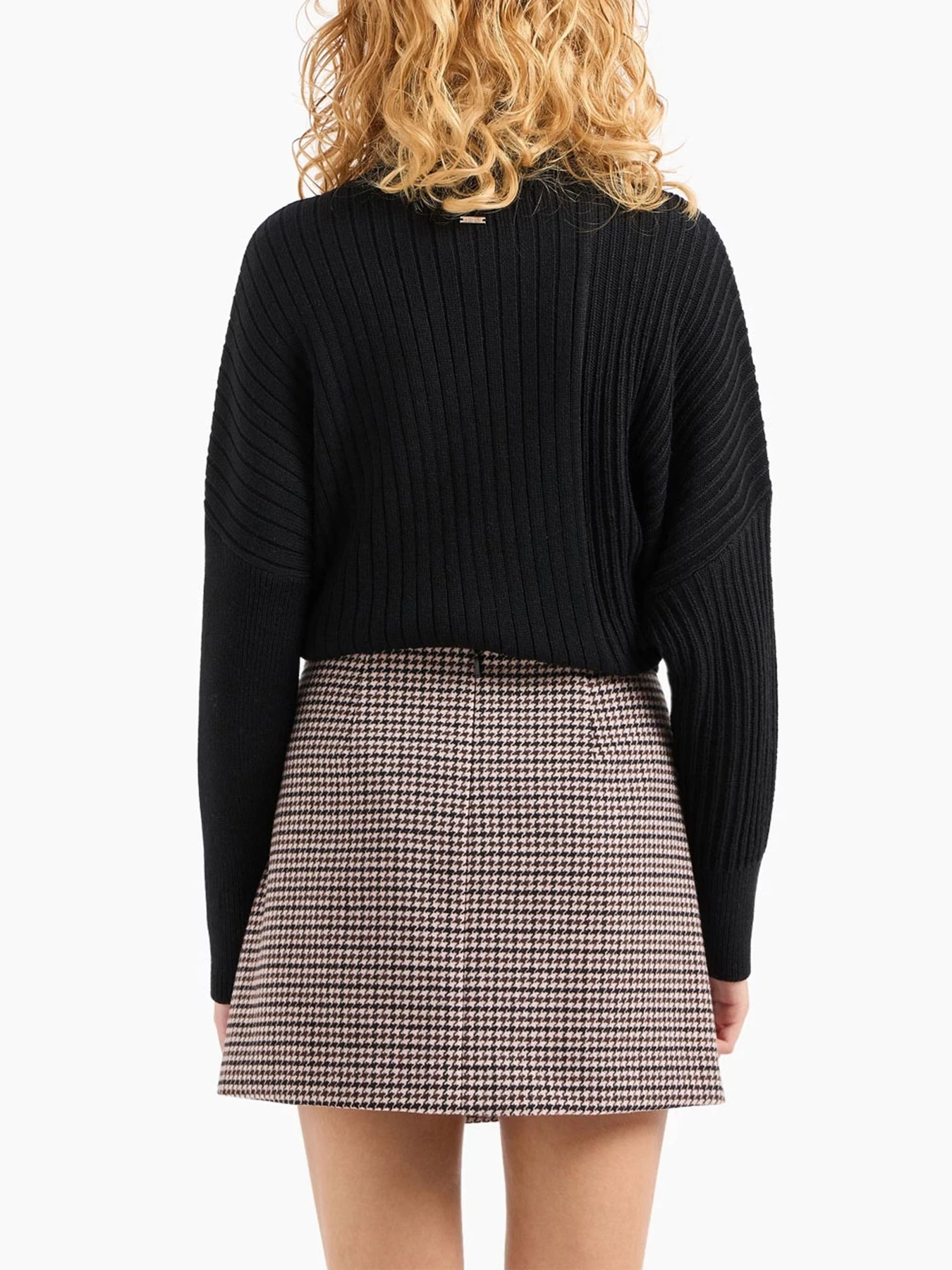Спідниці Armani Exchange модель 6DYN16-YN2XZ-54AF Спідниці Armani Exchange модель 6DYN16-YN2XZ-54AF Фото