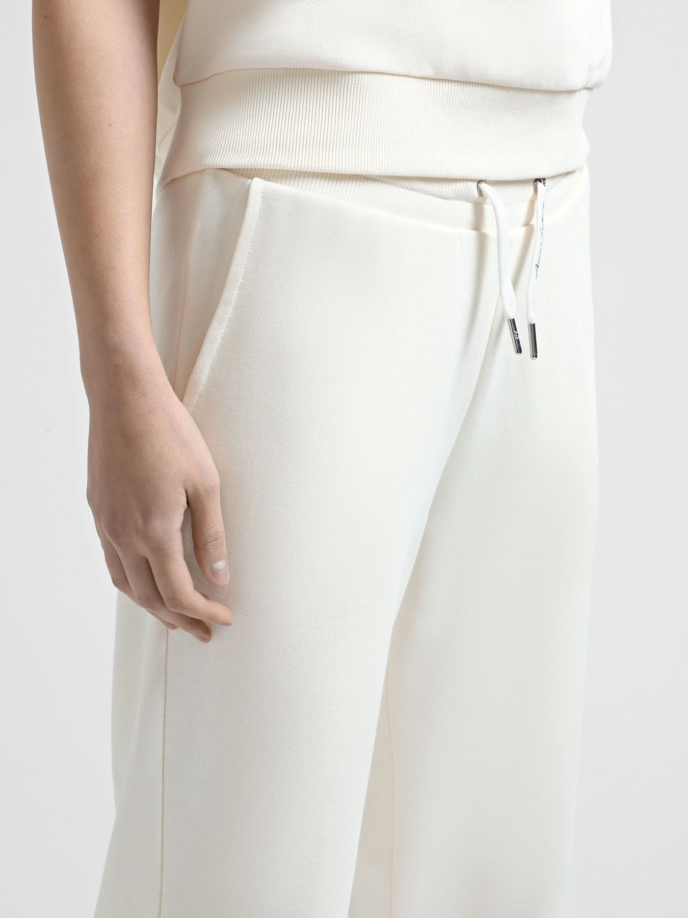 Штани Armani Exchange модель 6DYP70-YJEEZ-1130 Штани Armani Exchange модель 6DYP70-YJEEZ-1130 Фото