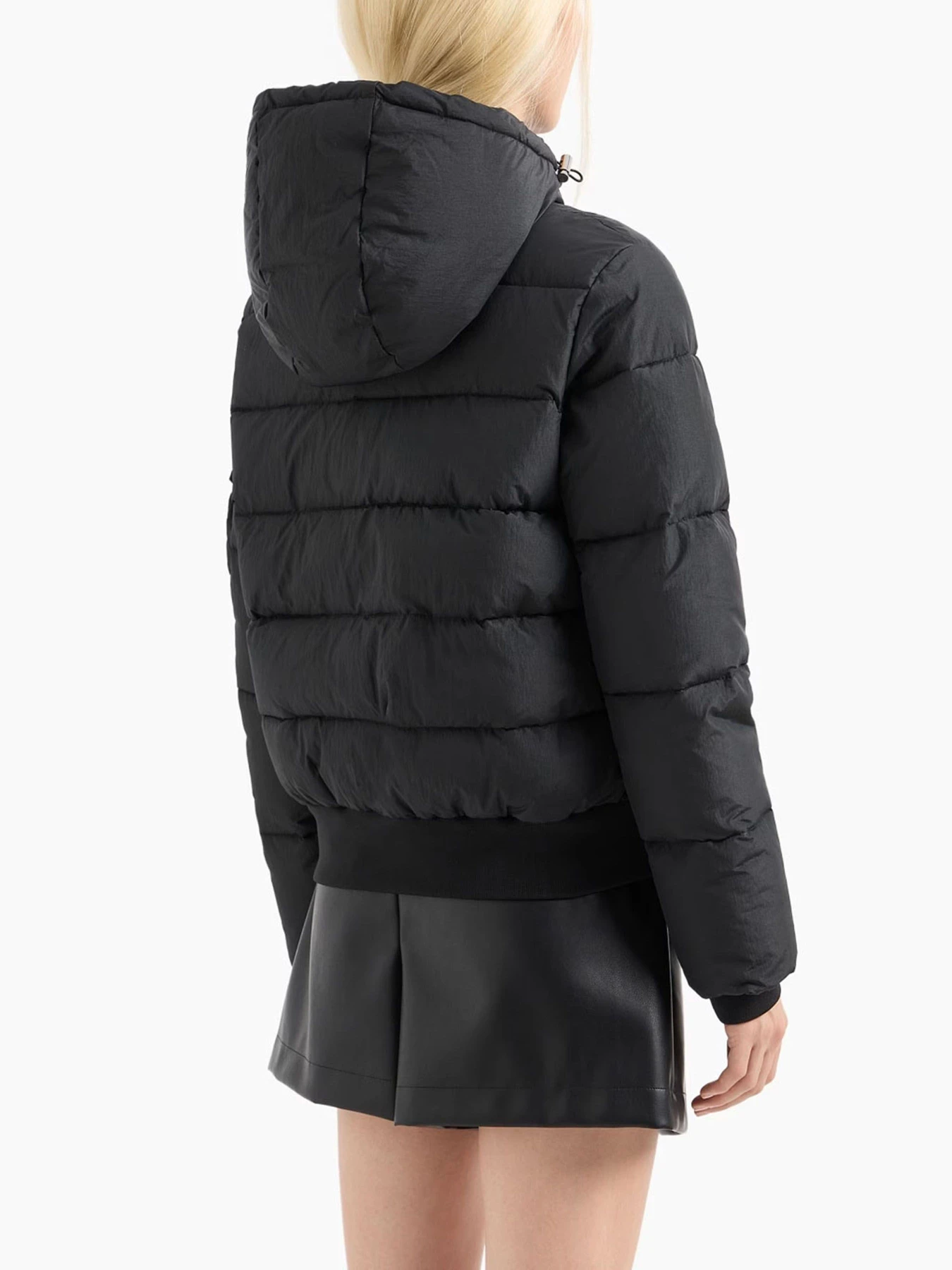 Куртки та дублянки Armani Exchange модель XW000033-AF10248-UC001 Куртки та дублянки Armani Exchange модель XW000033-AF10248-UC001 Фото