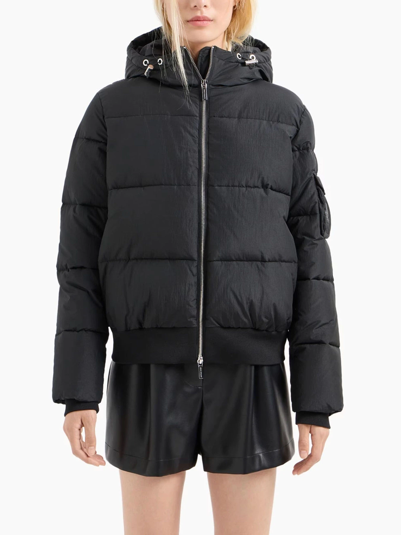 Куртки та дублянки Armani Exchange модель XW000033-AF10248-UC001 Куртки та дублянки Armani Exchange модель XW000033-AF10248-UC001 Фото