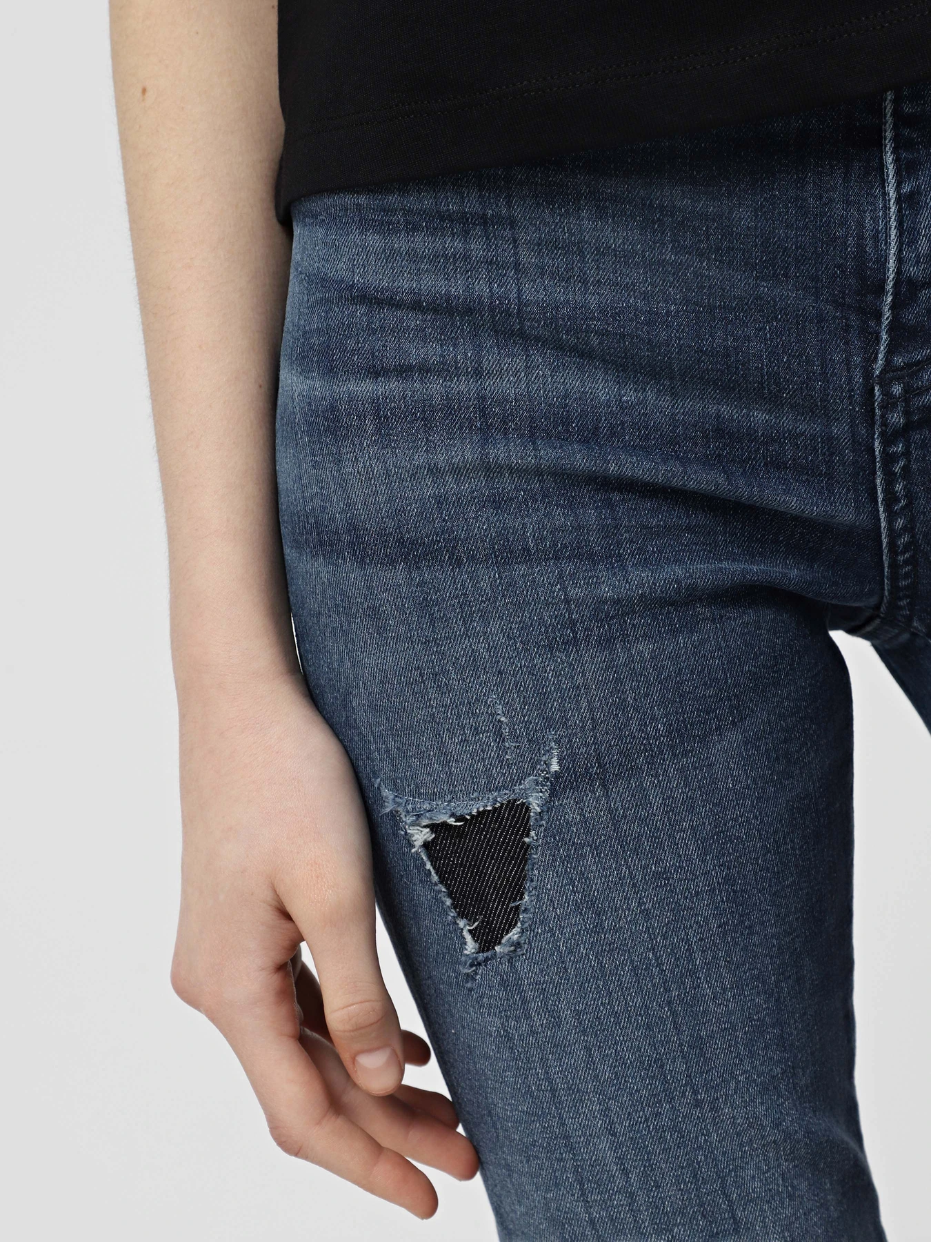 Джинси Armani Exchange модель 6DYJ24-Y18LZ-1500 Джинси Armani Exchange модель 6DYJ24-Y18LZ-1500 Фото