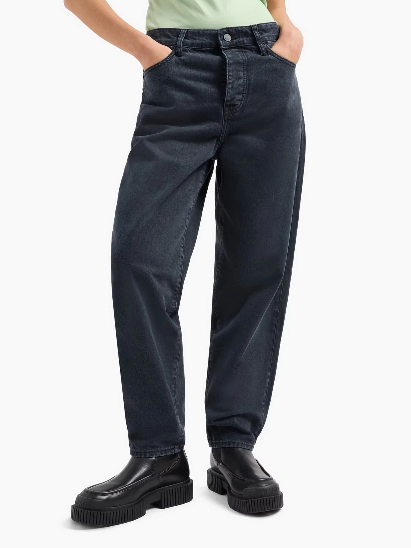 Джинсы Armani Exchange модель 6DYJ51-Y18KZ-1500 Джинсы Armani Exchange модель 6DYJ51-Y18KZ-1500 Фото