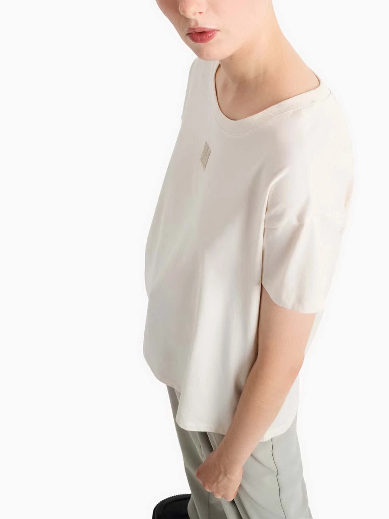 Футболки и поло Armani Exchange A Line модель 6DYT24-YJ3RZ-1130 Футболки и поло Armani Exchange A Line модель 6DYT24-YJ3RZ-1130 Фото