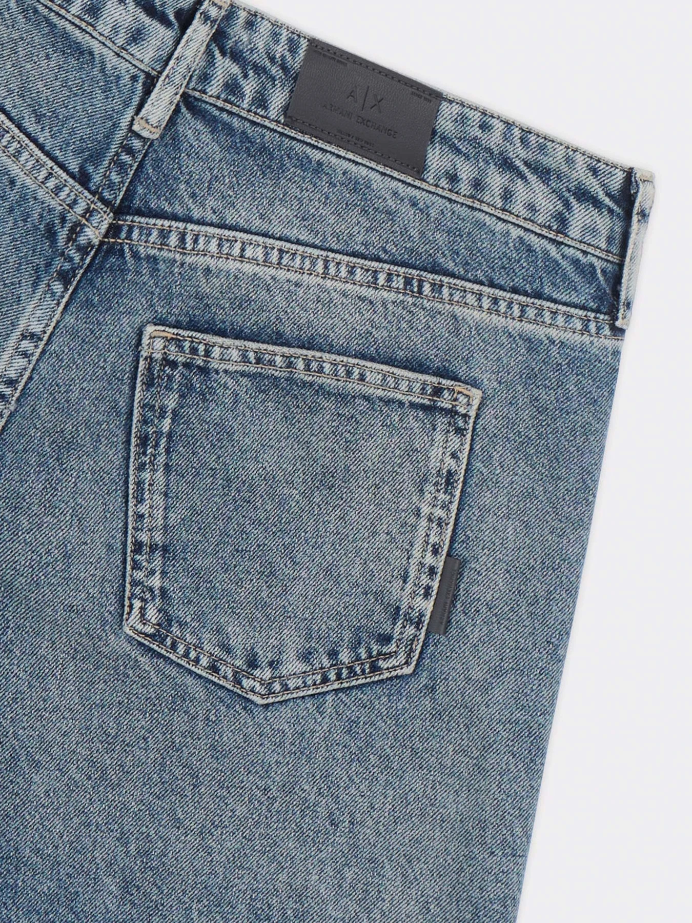 Джинси Armani Exchange модель XW000308-AF12091-MB002 Джинси Armani Exchange модель XW000308-AF12091-MB002 Фото
