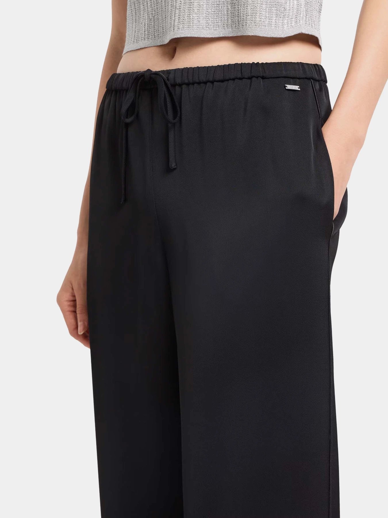 Брюки Armani Exchange модель XW000143-AF10840-UC001 Брюки Armani Exchange модель XW000143-AF10840-UC001 Фото