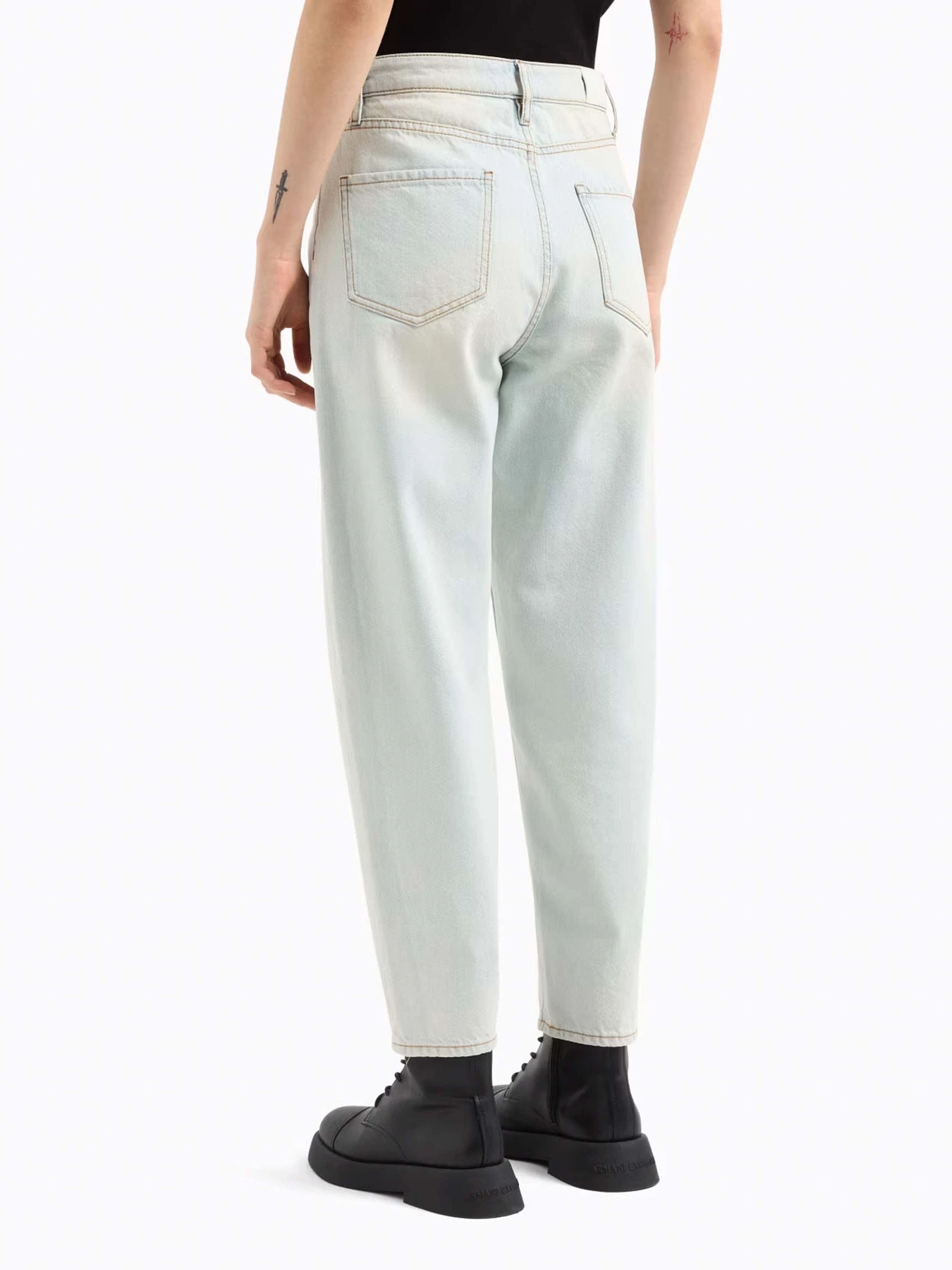 Джинси Armani Exchange модель XW000128-AF12855-MB001 Джинси Armani Exchange модель XW000128-AF12855-MB001 Фото