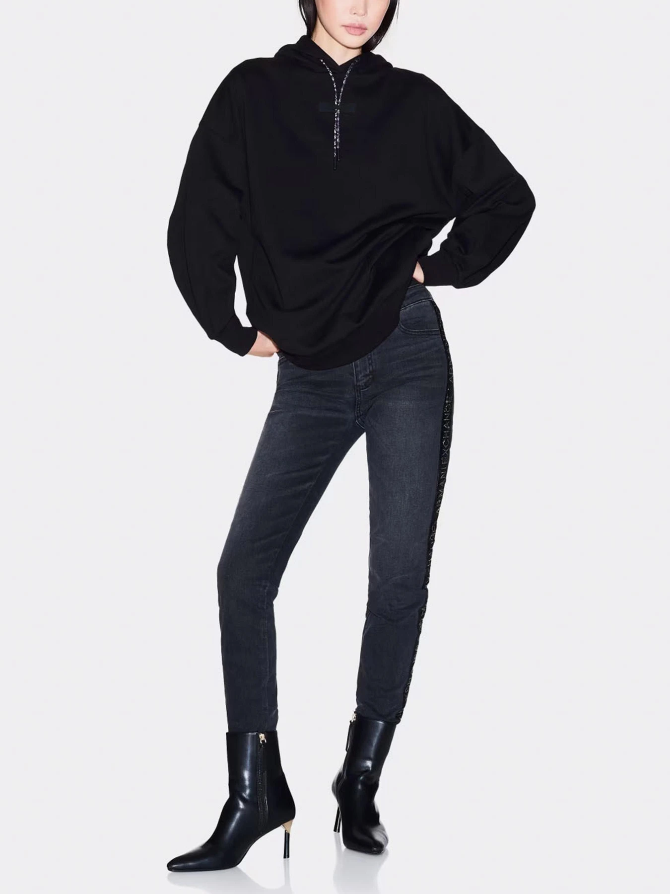 Худі та світшоти Armani Exchange модель XW000748-AF16114-UC001 Худі та світшоти Armani Exchange модель XW000748-AF16114-UC001 Фото