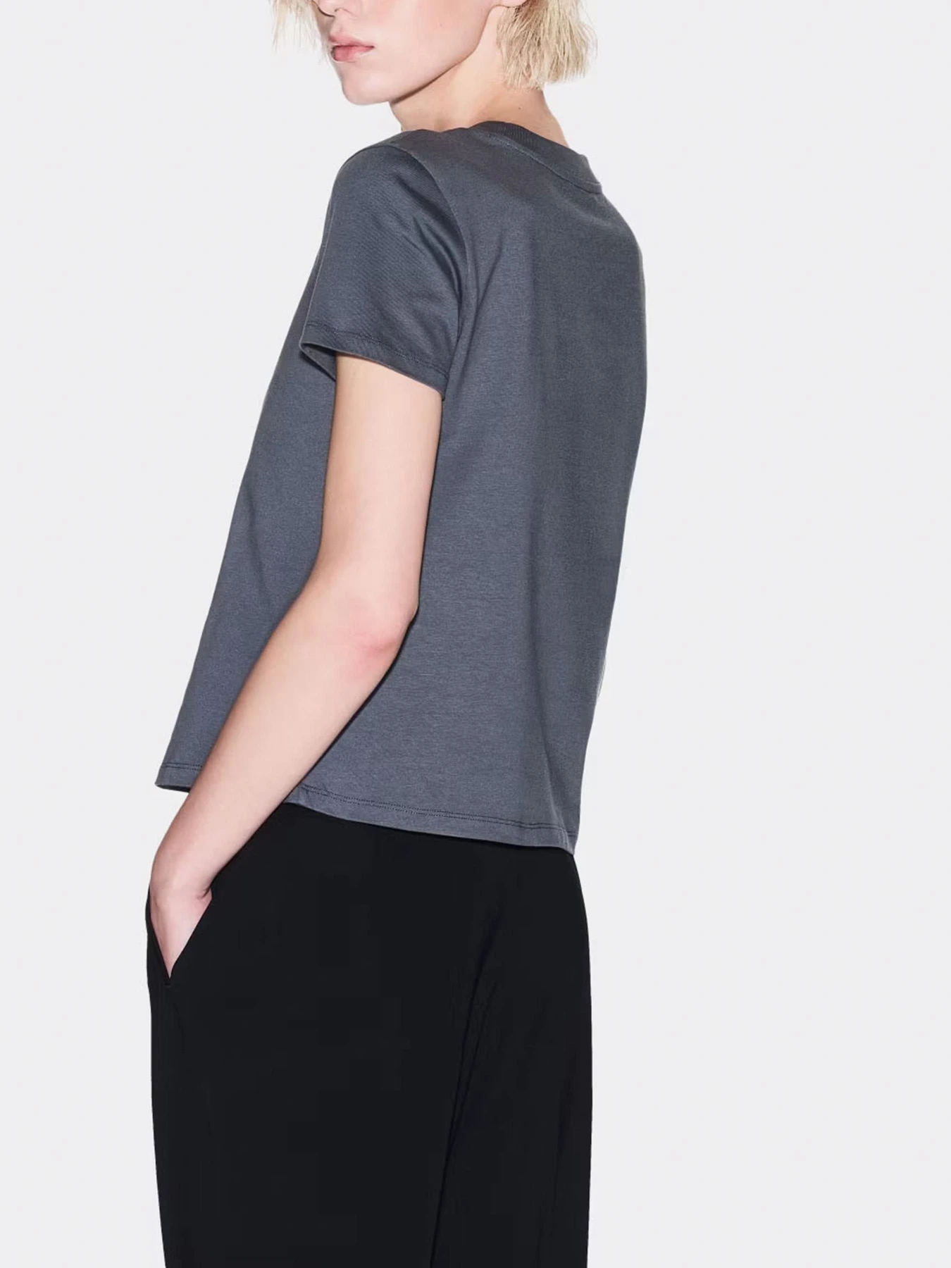 Футболки и поло Armani Exchange модель XW001345-AF16356-U8105 Футболки и поло Armani Exchange модель XW001345-AF16356-U8105 Фото