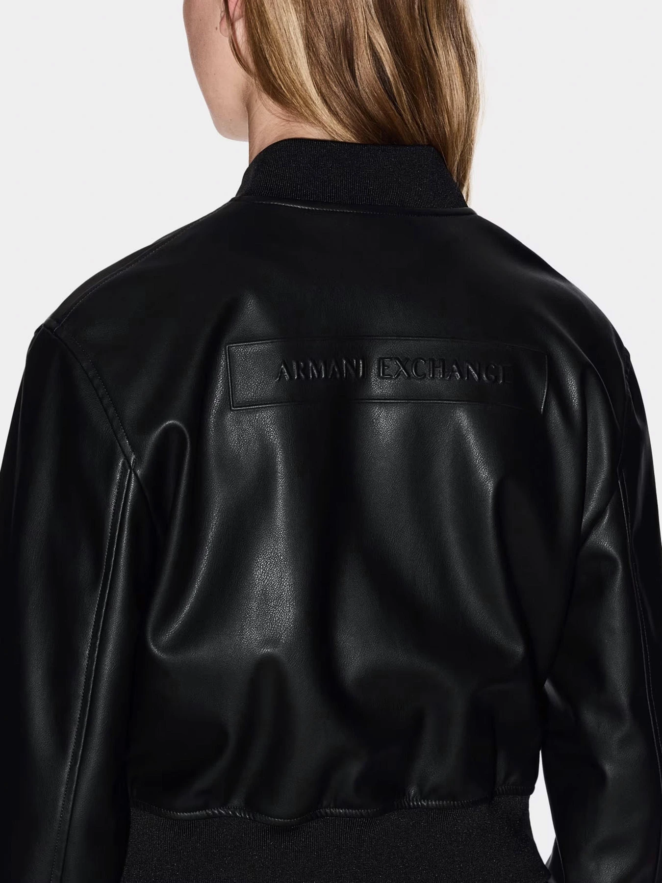 Куртки и дубленки Armani Exchange модель XW001432-AF16618-UC001 Куртки и дубленки Armani Exchange модель XW001432-AF16618-UC001 Фото