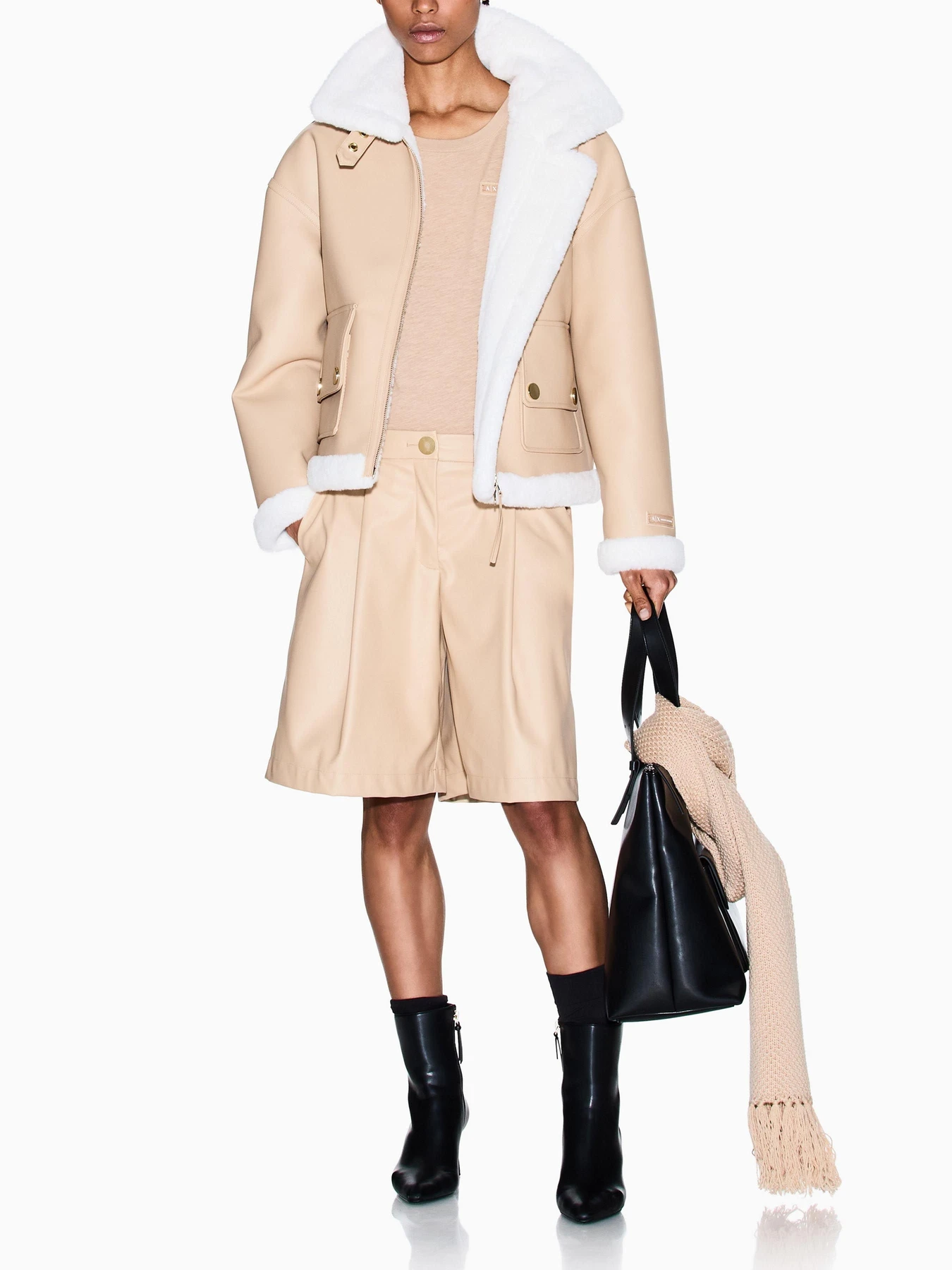 Куртки та дублянки Armani Exchange модель XW000713-AF16389-U1051 Фото
