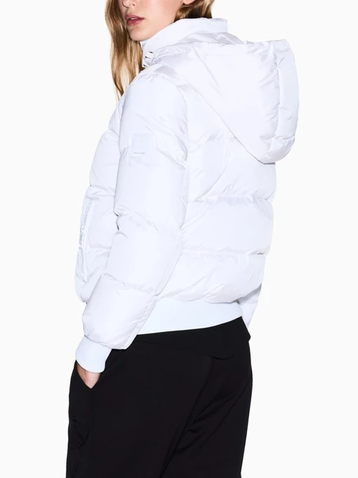 Жіночий Пуховик Armani Exchange фото 2