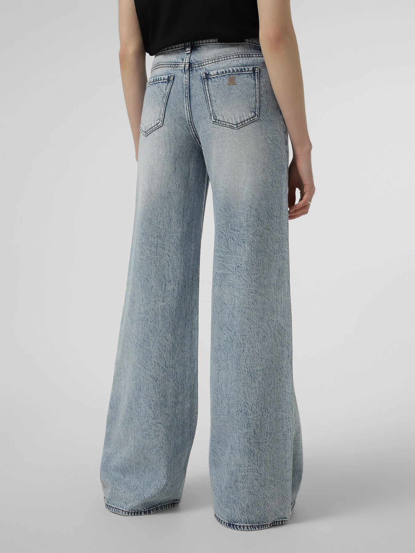 Джинси Armani Exchange модель XW001184-AF21338-MB001 Джинси Armani Exchange модель XW001184-AF21338-MB001 Фото