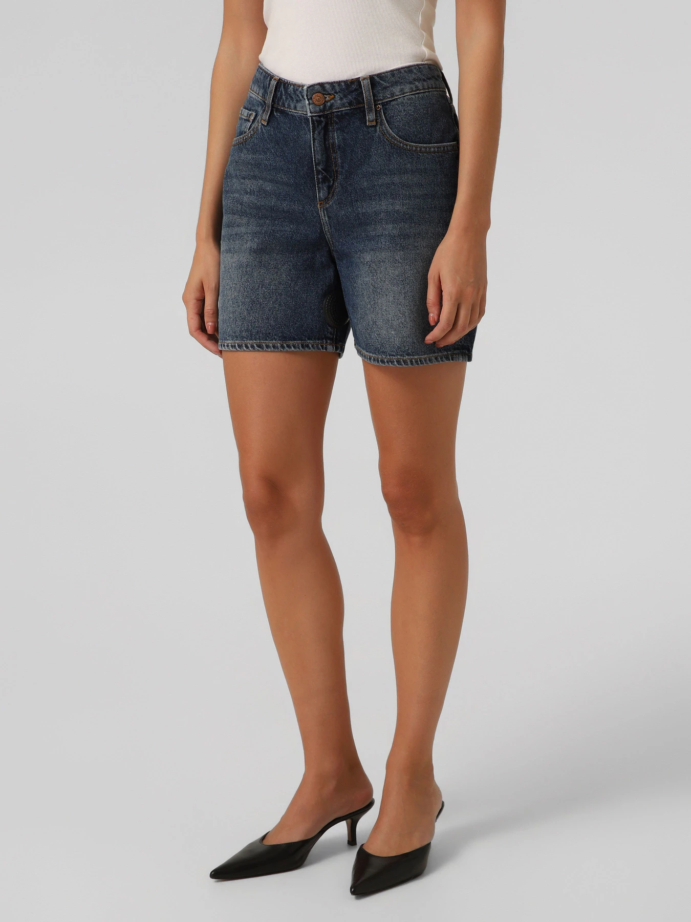 Шорты Armani Exchange модель XW002272-AF21886-MB001 Фото