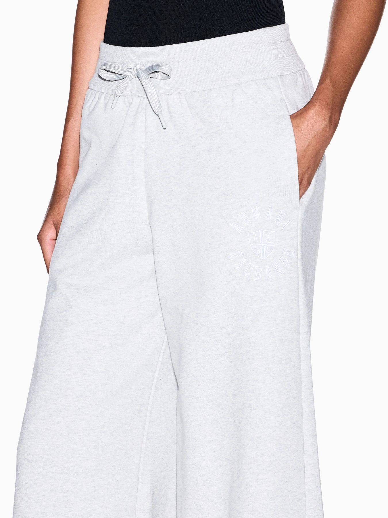 Брюки Armani Exchange модель XW002663-AF25527-O8019 Брюки Armani Exchange модель XW002663-AF25527-O8019 Фото