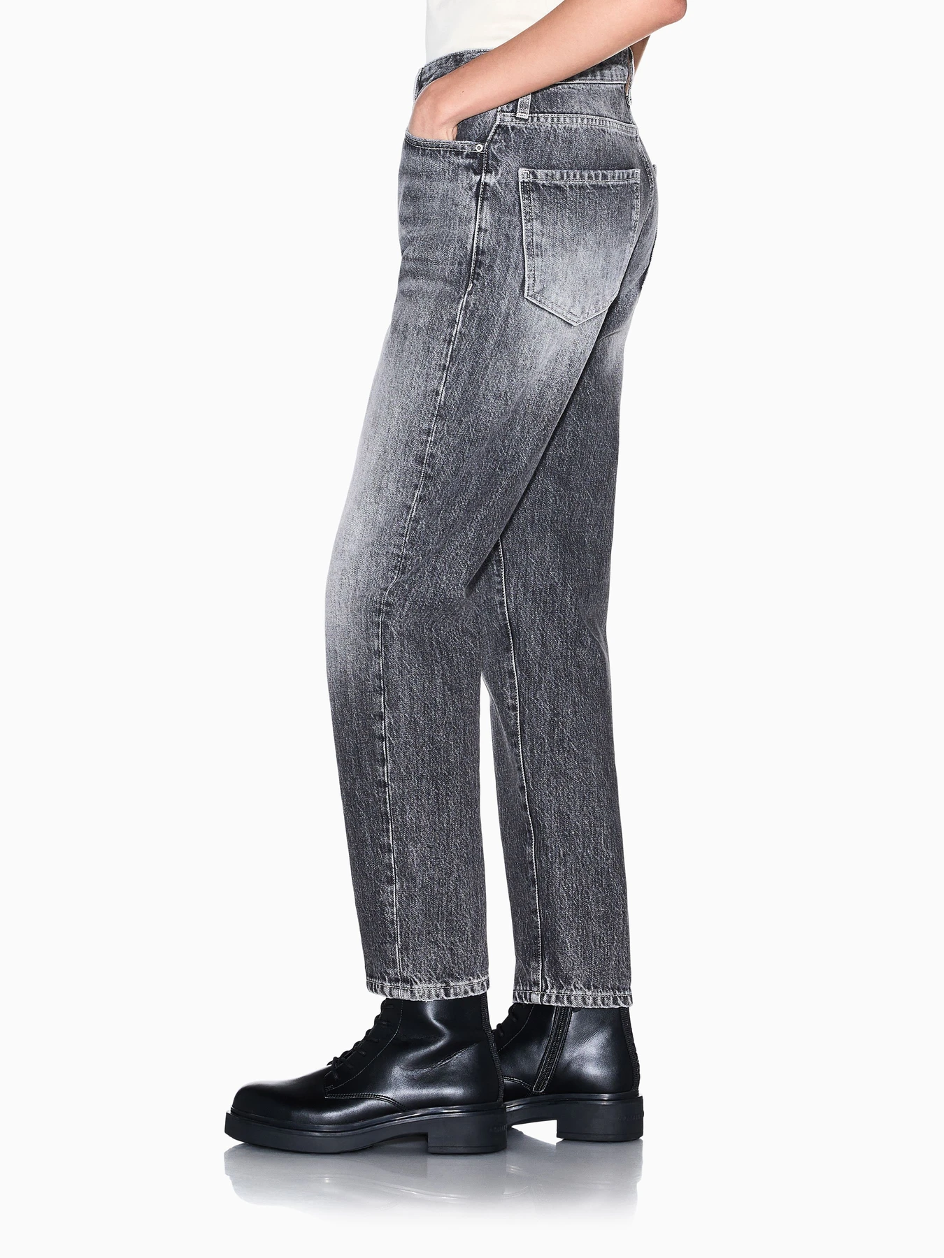 Джинсы Armani Exchange модель XW000073-AF23713-M8088 Джинсы Armani Exchange модель XW000073-AF23713-M8088 Фото