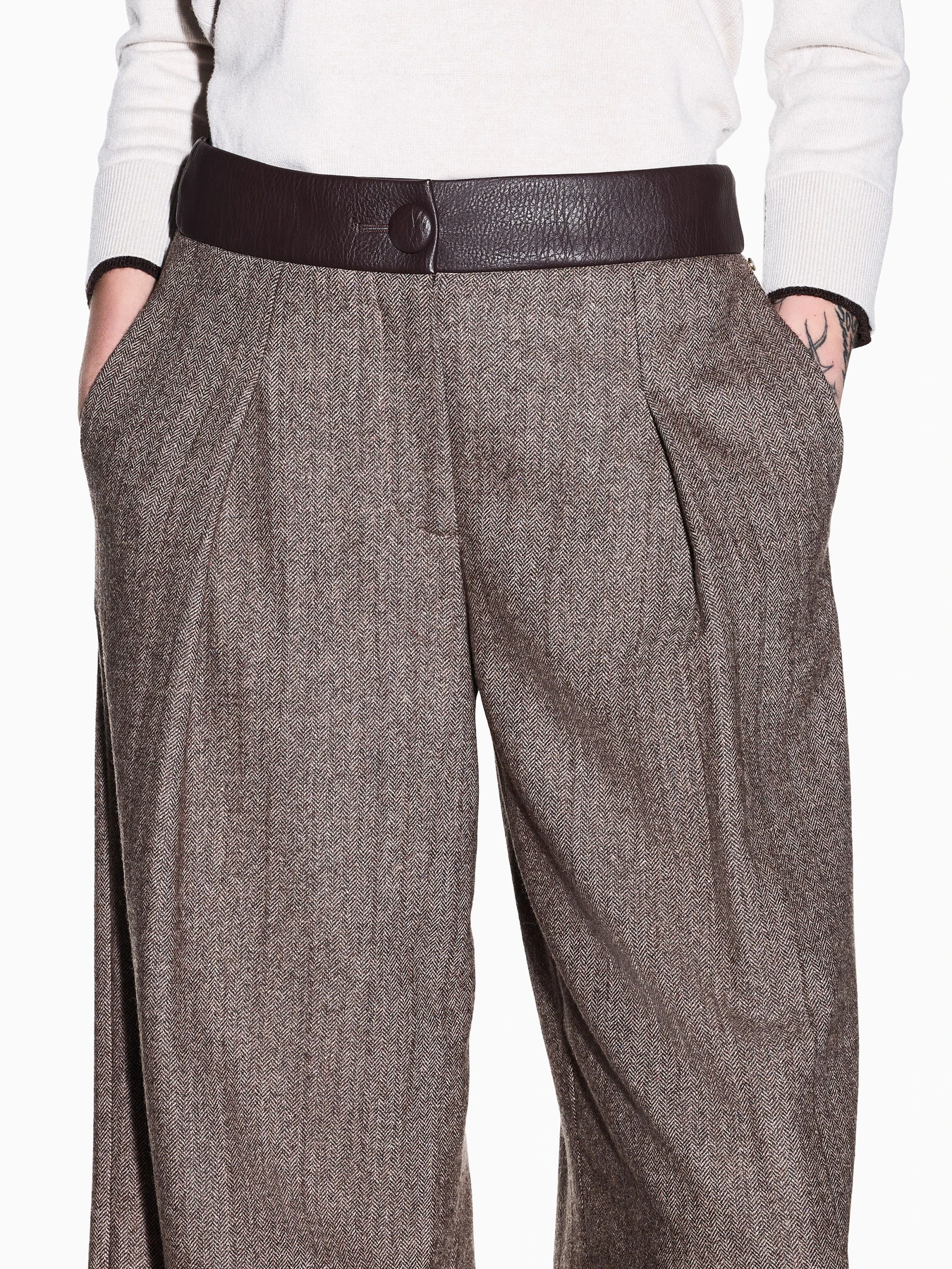 Брюки Armani Exchange модель XW002479-AF26078-F6044 Брюки Armani Exchange модель XW002479-AF26078-F6044 Фото