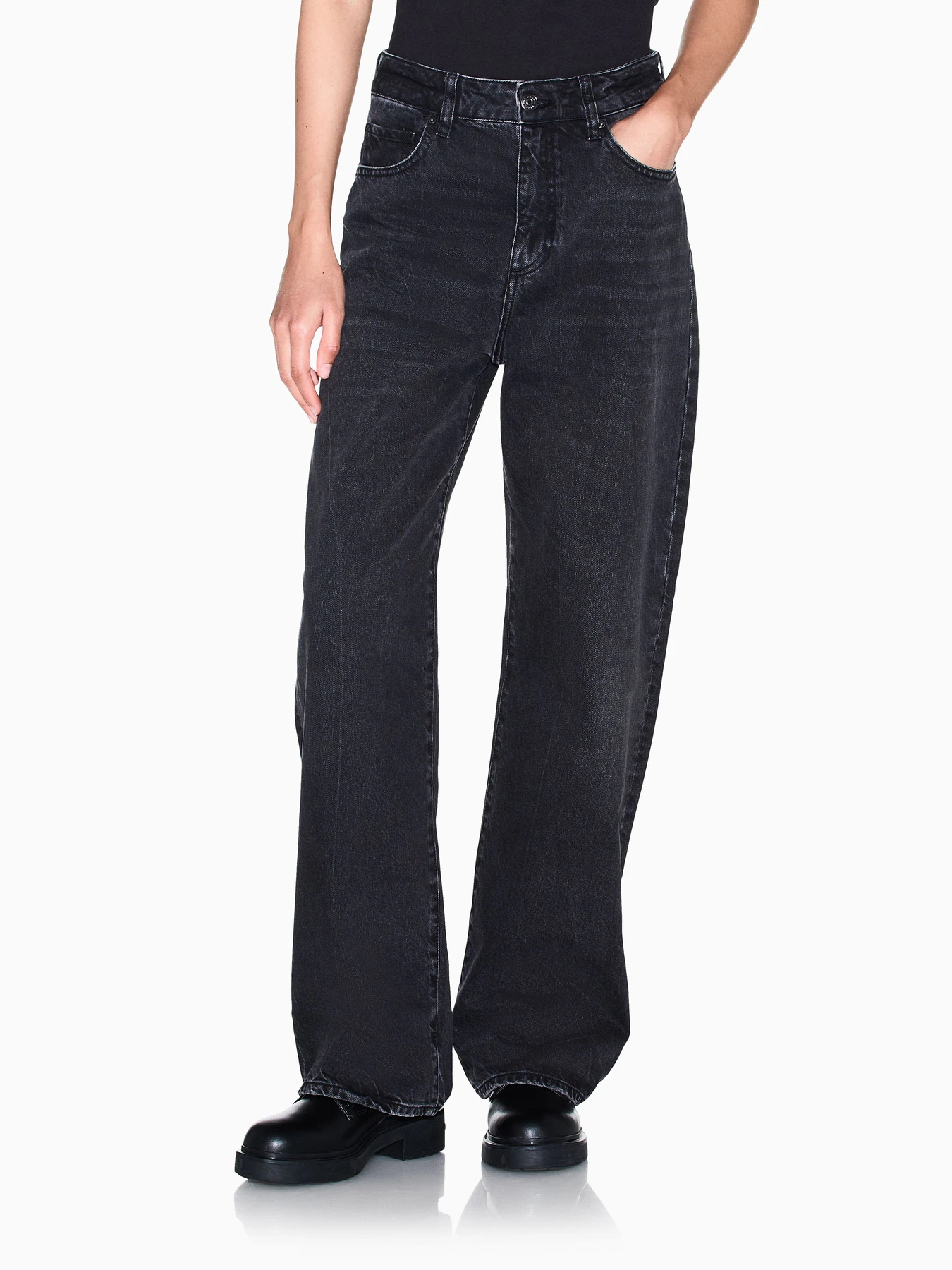 Джинсы Armani Exchange модель XW000100-AF23711-MC002 Джинсы Armani Exchange модель XW000100-AF23711-MC002 Фото