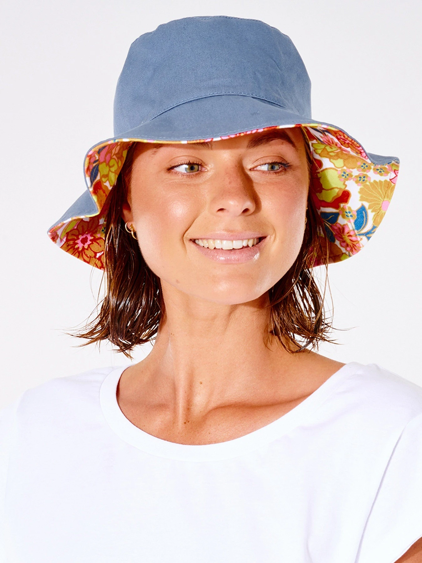 Шапки та кепки Rip Curl Wave Shapers Revo Bucket модель GHAIM1-3021 Фото