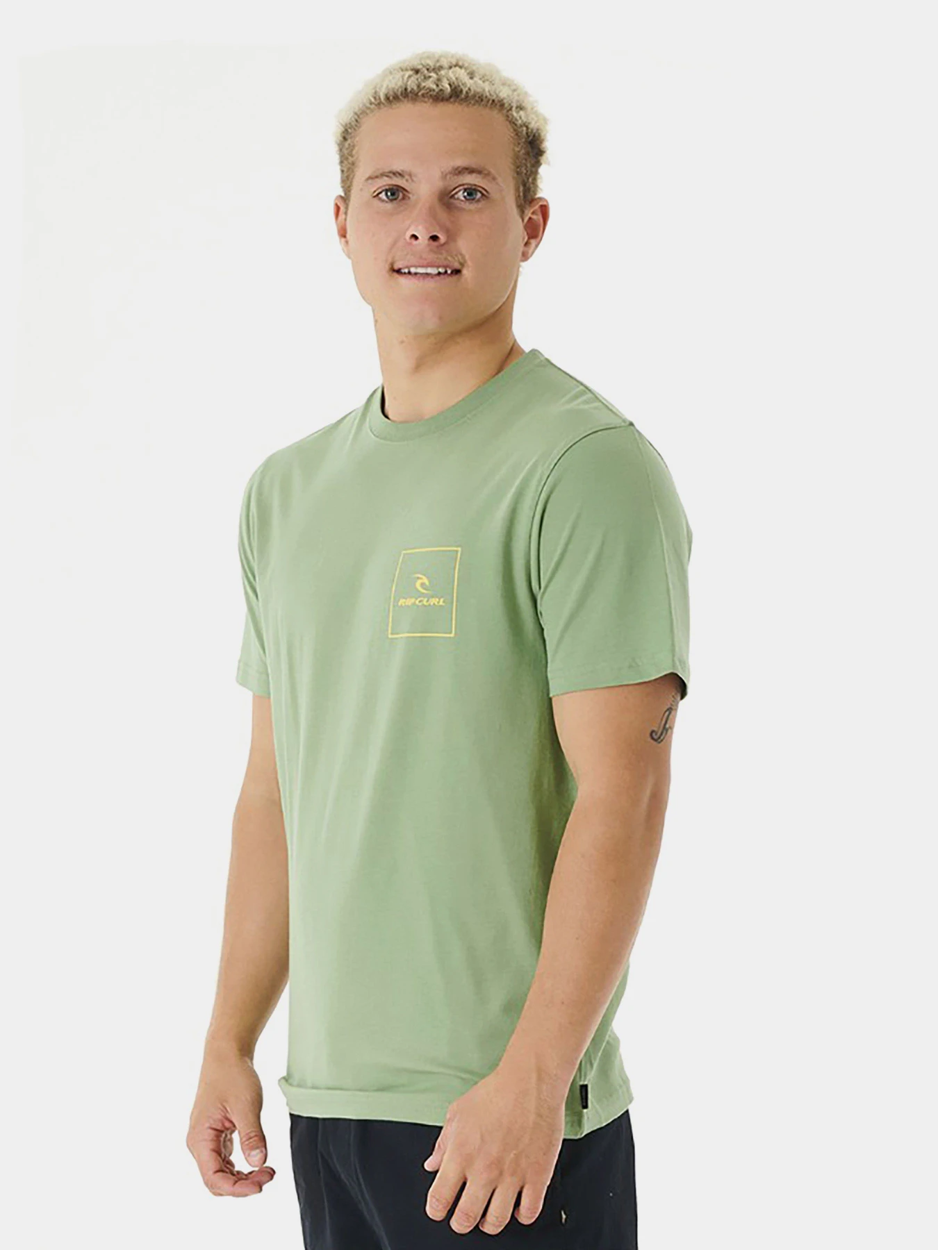 Футболки і поло Rip Curl модель 03GMTE-78 Оливковий Футболки і поло Rip Curl модель 03GMTE-78 Оливковий Фото