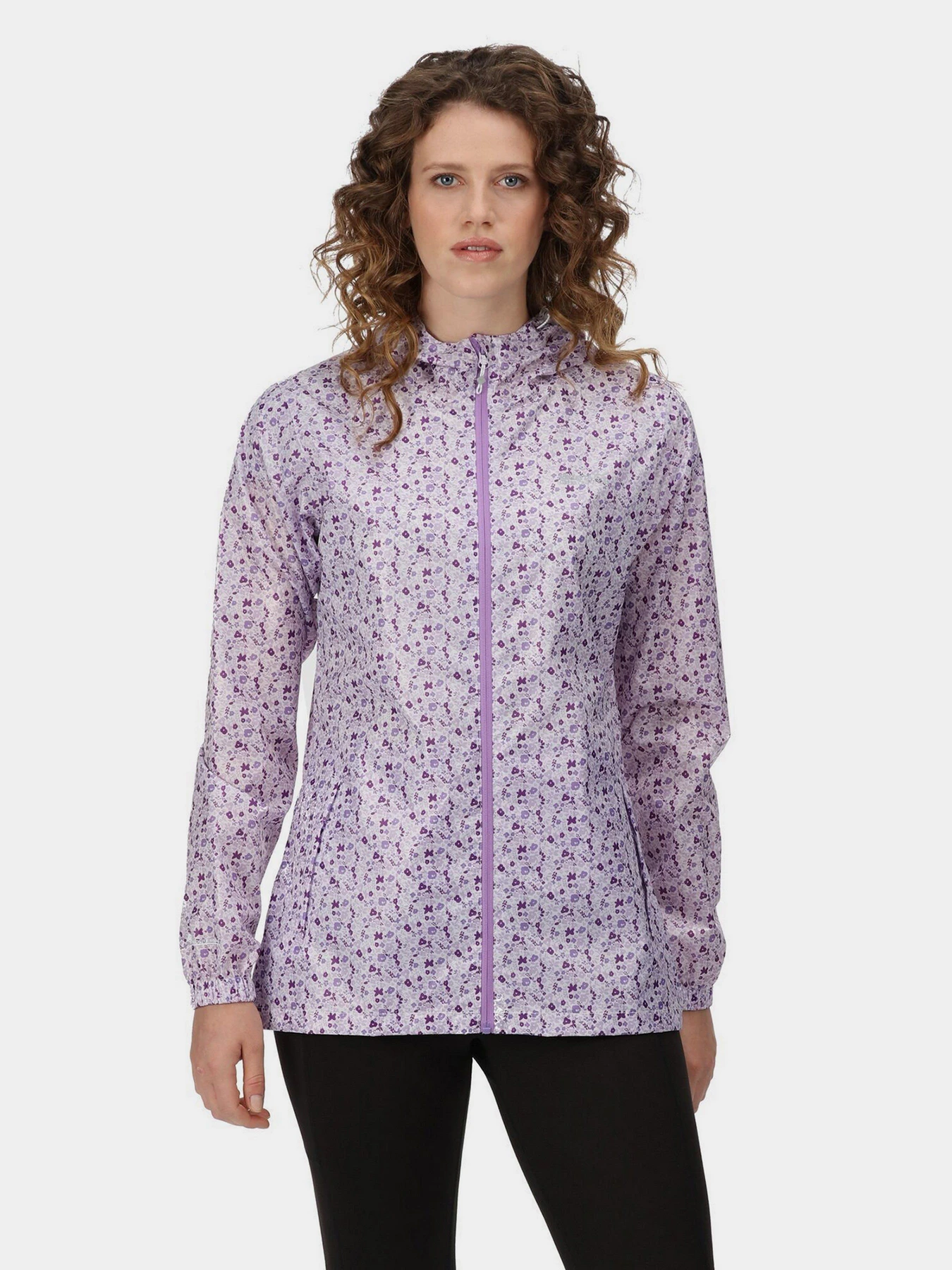 Куртки и дубленки Regatta Printed Pack It модель RWW376-W7T Куртки и дубленки Regatta Printed Pack It модель RWW376-W7T Фото
