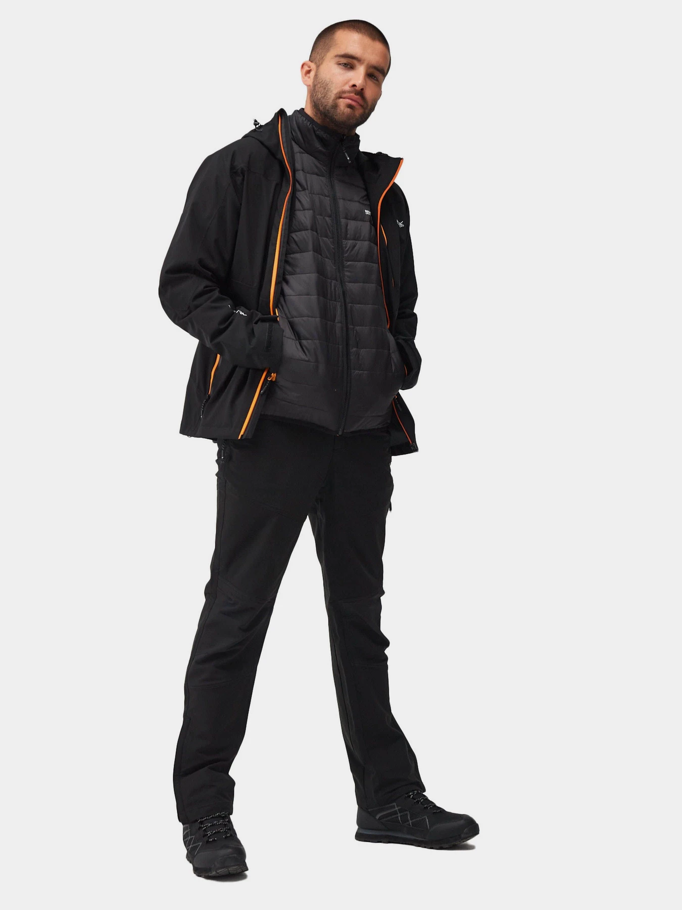 Куртки та дублянки Regatta Wentwood VIII модель RMP359-HZT Чорний Куртки та дублянки Regatta Wentwood VIII модель RMP359-HZT Чорний Фото