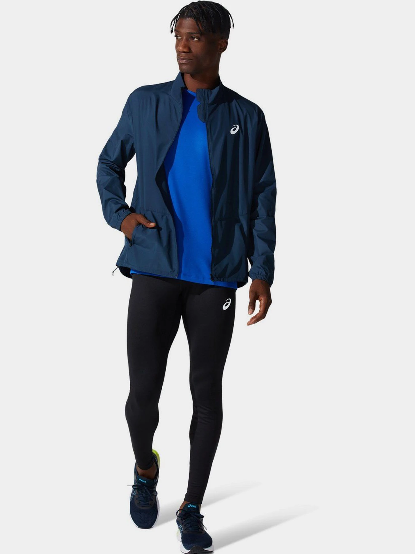 Куртки та дублянки Asics Core модель 2011C344-400 Куртки та дублянки Asics Core модель 2011C344-400 Фото
