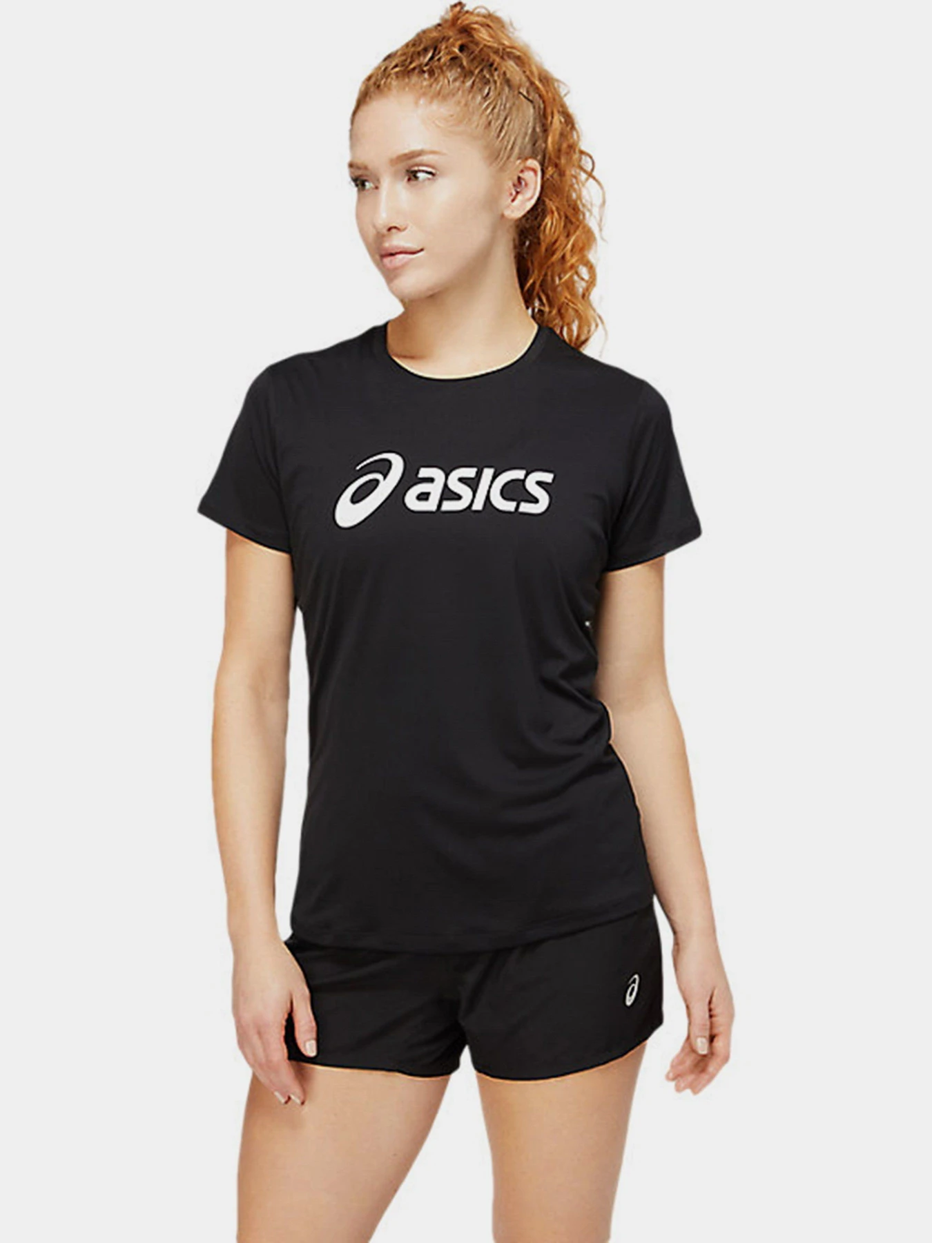 Футболки і поло Asics Core модель 2012C330-001 Чорний, білий Футболки і поло Asics Core модель 2012C330-001 Чорний, білий Фото
