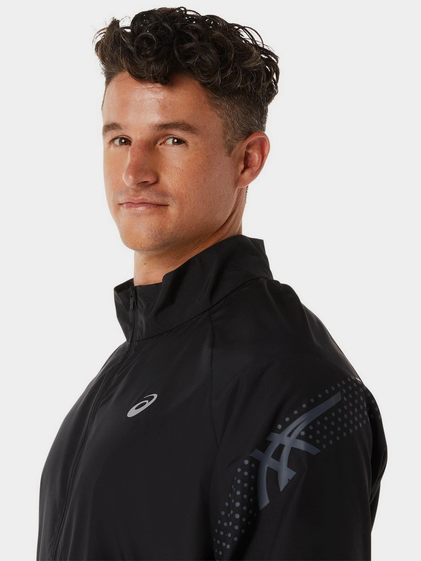 Куртки та дублянки Asics Icon модель 2011C733-001 Чорний Куртки та дублянки Asics Icon модель 2011C733-001 Чорний Фото