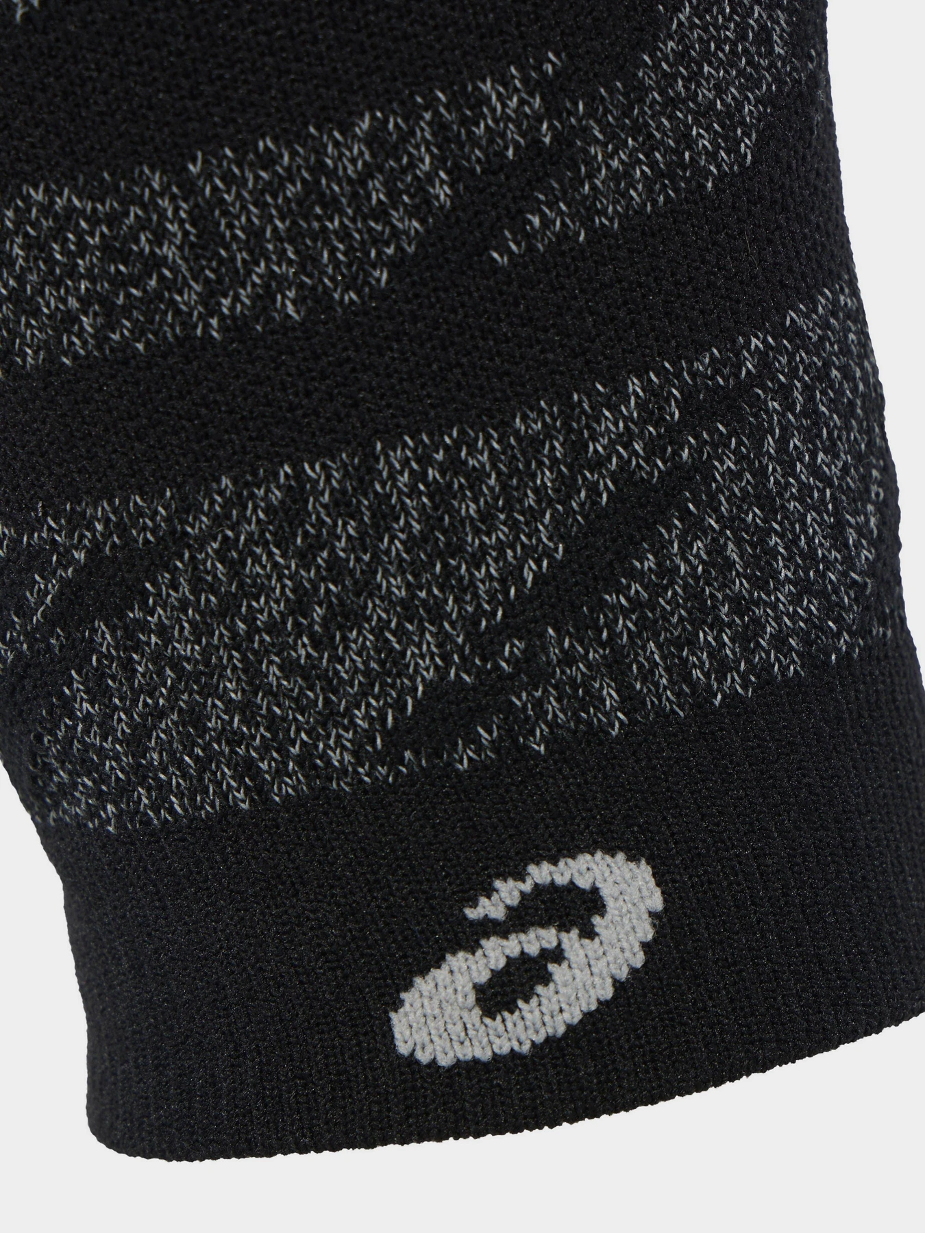 Рукав спортивный Asics Lite-Show Armsleeve модель 3013A890-001 Чорний Рукав спортивный Asics Lite-Show Armsleeve модель 3013A890-001 Чорний Фото