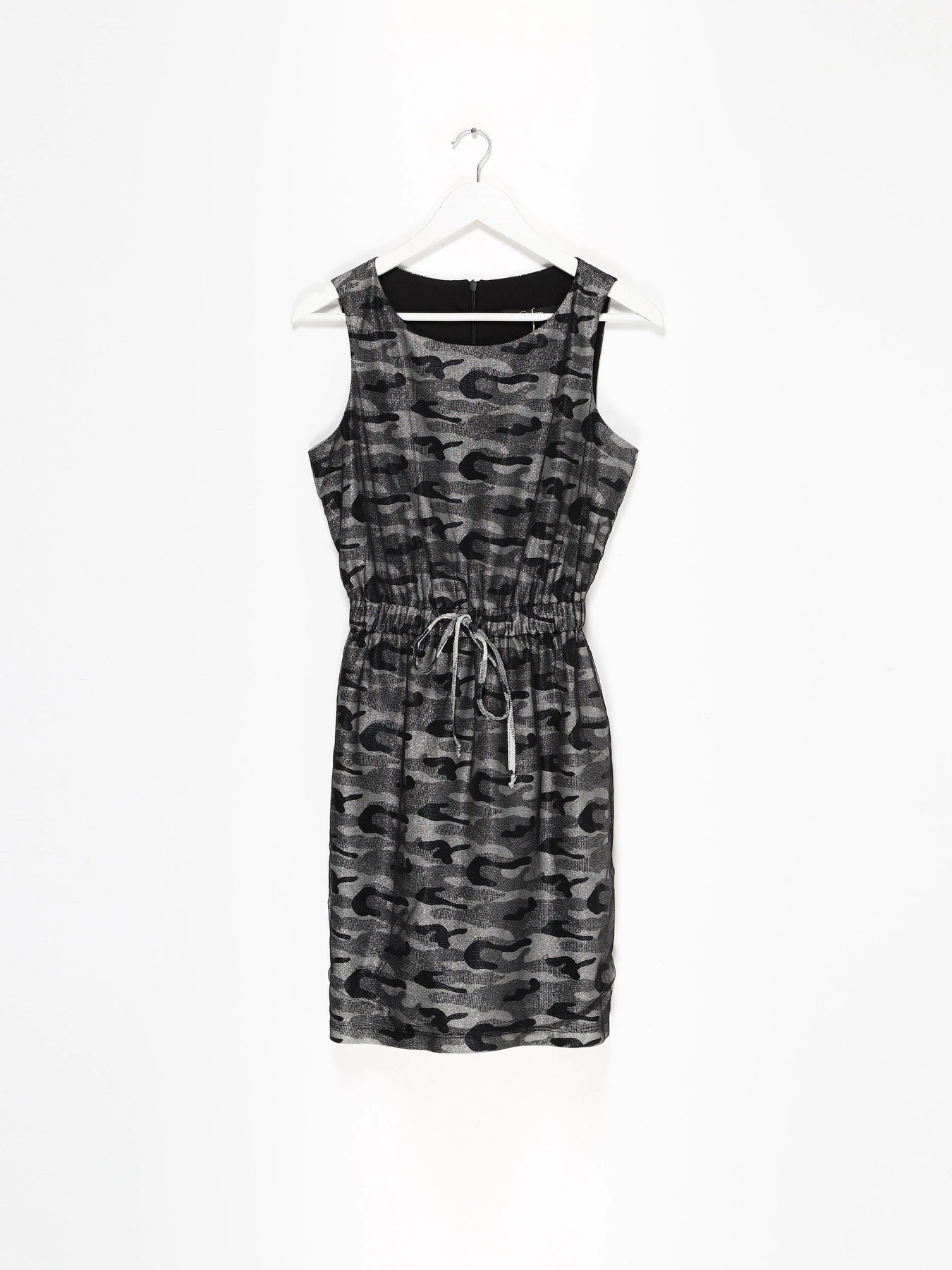 Платья Sassofono модель A201-SC-5228 СРІБНИЙ Платья Sassofono модель A201-SC-5228 СРІБНИЙ Фото