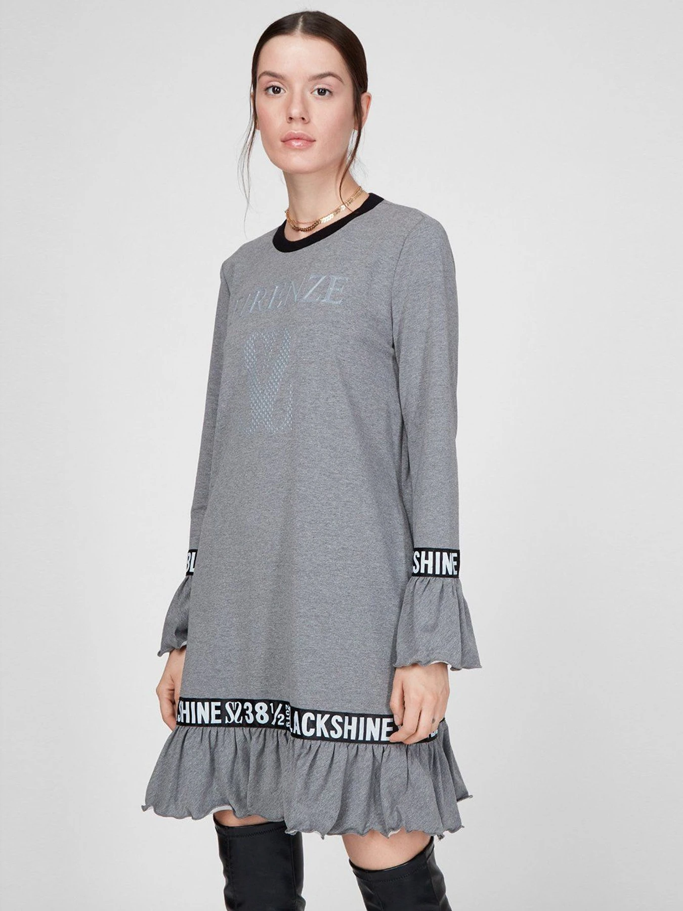 Платья Sassofono модель A191-SF-410171, АНТРАЦИТ Платья Sassofono модель A191-SF-410171, АНТРАЦИТ Фото