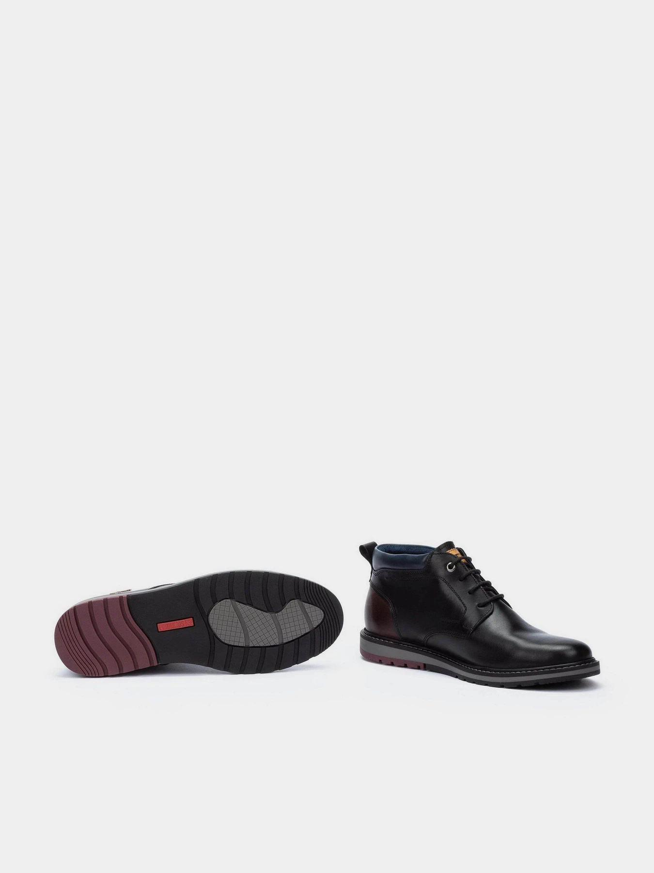 Ботинки и сапоги PIKOLINOS Berna модель M8J-8181С1-BLACK Ботинки и сапоги PIKOLINOS Berna модель M8J-8181С1-BLACK Фото