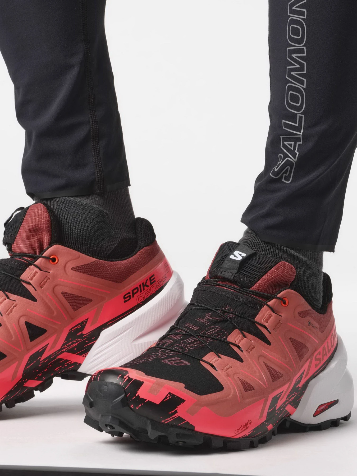 Кросівки SALOMON Trail Running Spikecross 6 Gtx модель L47270700 Кросівки SALOMON Trail Running Spikecross 6 Gtx модель L47270700 Фото
