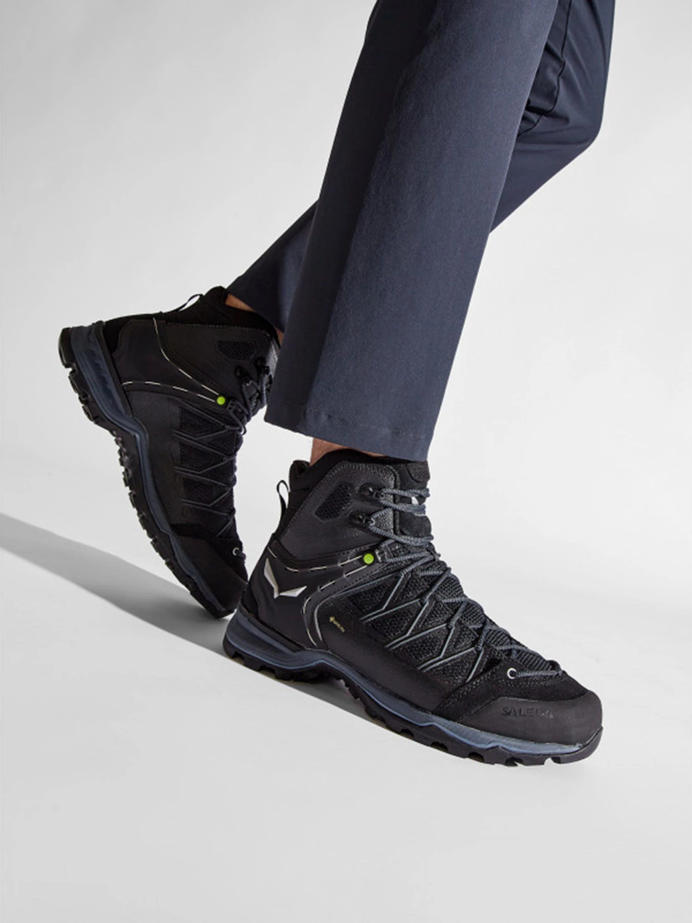 Черевики та чоботи Salewa MTN Trainer Lite Mid модель 61359 0971 Черевики та чоботи Salewa MTN Trainer Lite Mid модель 61359 0971 Фото