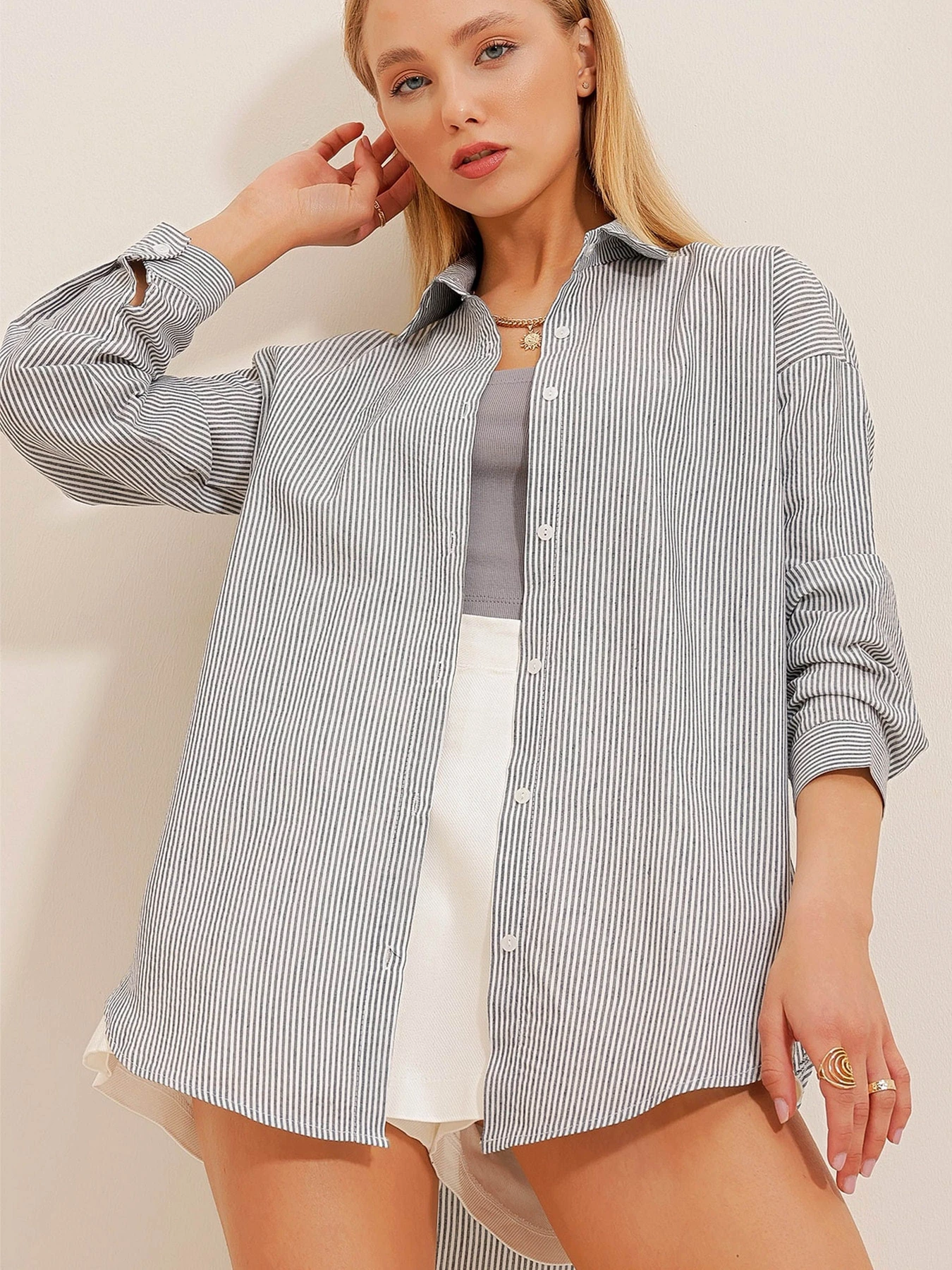 Сорочки Trend Alacati Stili модель ALC-X10232/Lacivert Сорочки Trend Alacati Stili модель ALC-X10232/Lacivert Фото